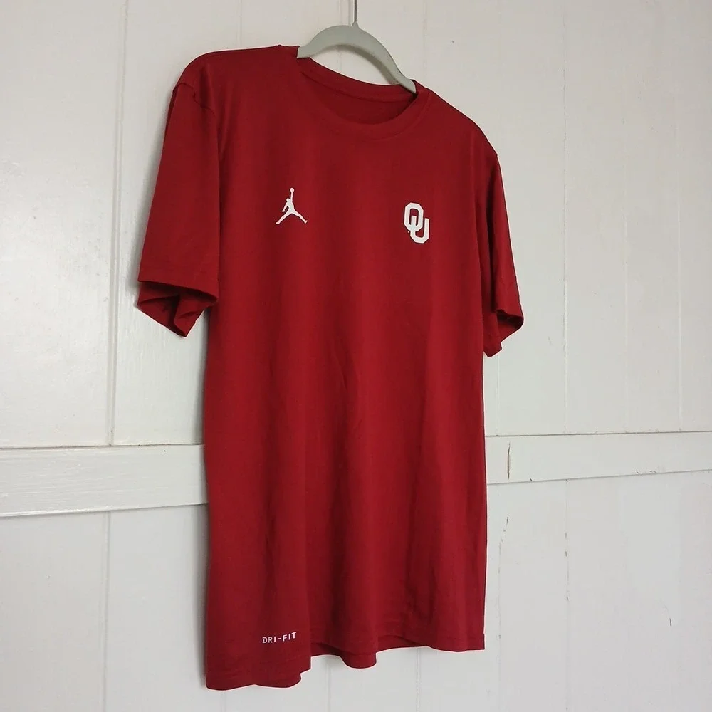Jordan Oklahoma Sooners T-shirt Mens L‎ Crimson Red Dri-FIT CT2278-613